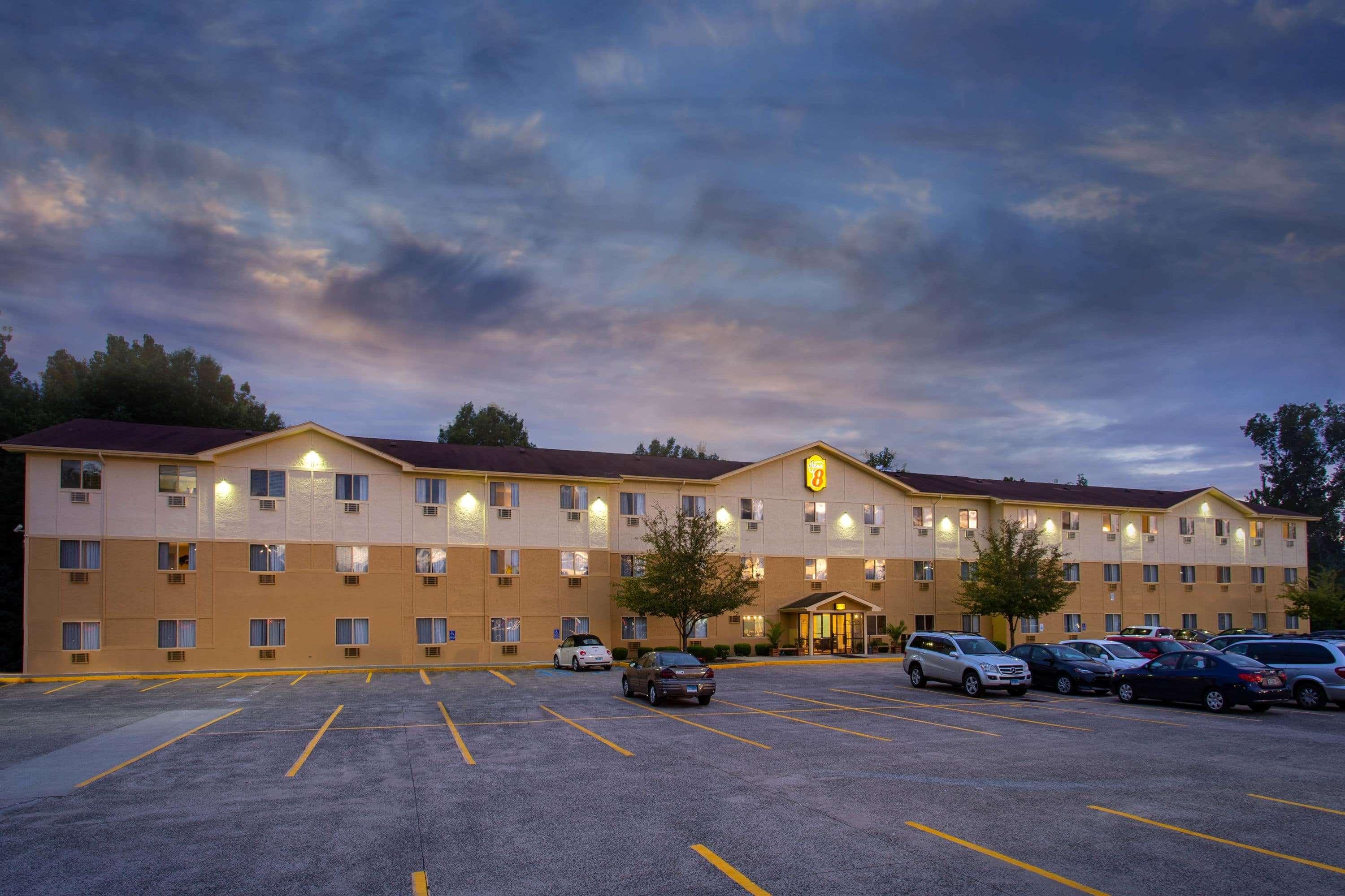 Готель Super 8 By Wyndham Cromwell/Middletown Екстер'єр фото